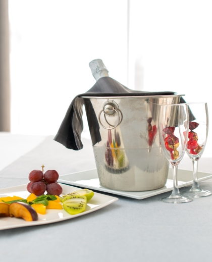 Packs Vanilla Garden Moet bottle welcome pack Vanilla Garden